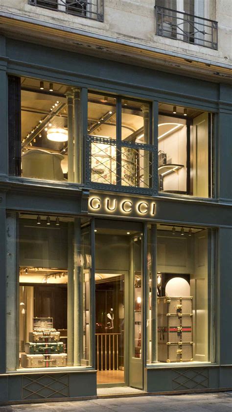 Salaires chez Gucci, Paris 